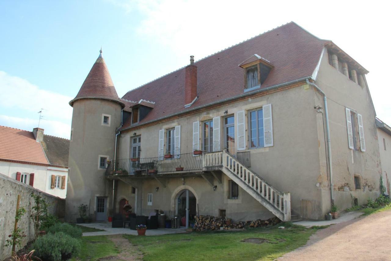 Chateau Besson Desertines  Exterior photo