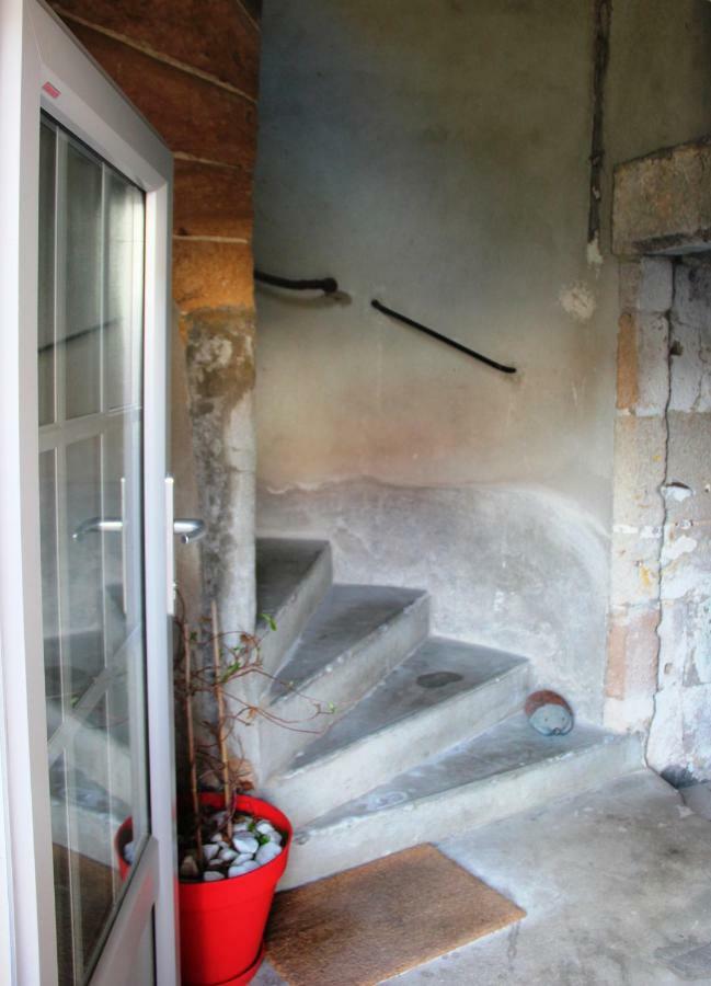 Chateau Besson Desertines  Exterior photo